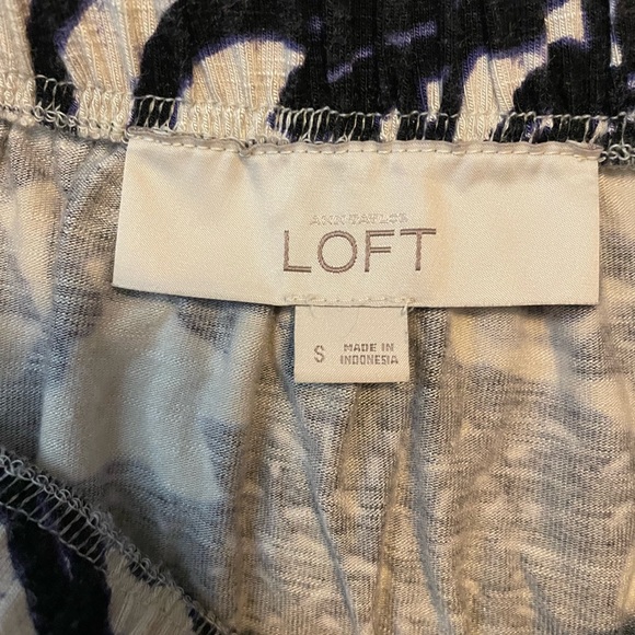 Ann Taylor Loft Floral Skirt - Picture 5 of 7